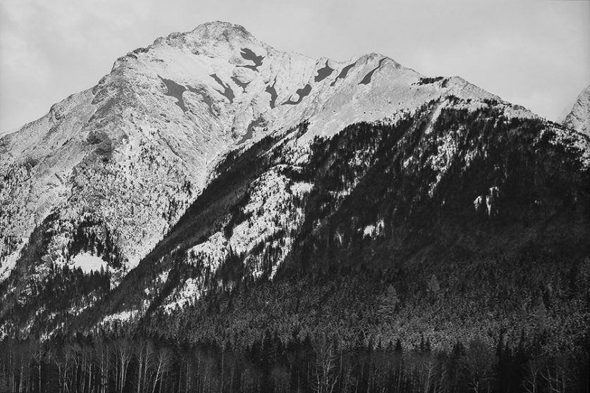 http://www.ww.mirunadragan.com/files/gimgs/th-12_Dragan10_TheMountainsAreMirrors5-web.jpg