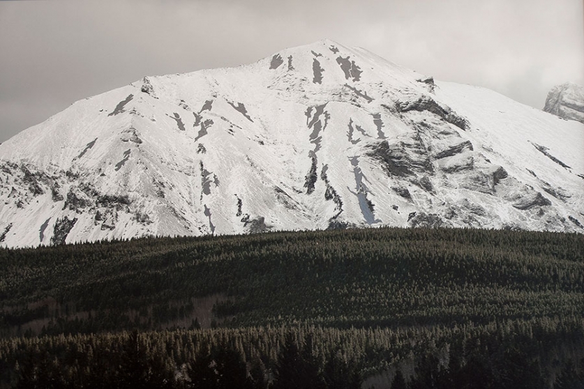 http://www.ww.mirunadragan.com/files/gimgs/th-12_Dragan06_TheMountainsAreMirrors1-web.jpg