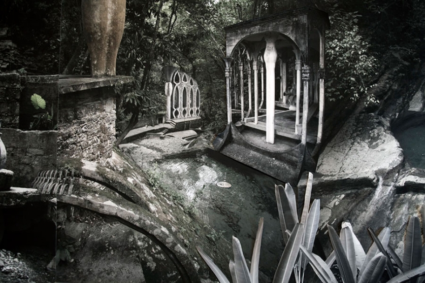 http://www.ww.mirunadragan.com/files/gimgs/th-6_Dragan04-XilitlaForever_detail1-web_v2.jpg